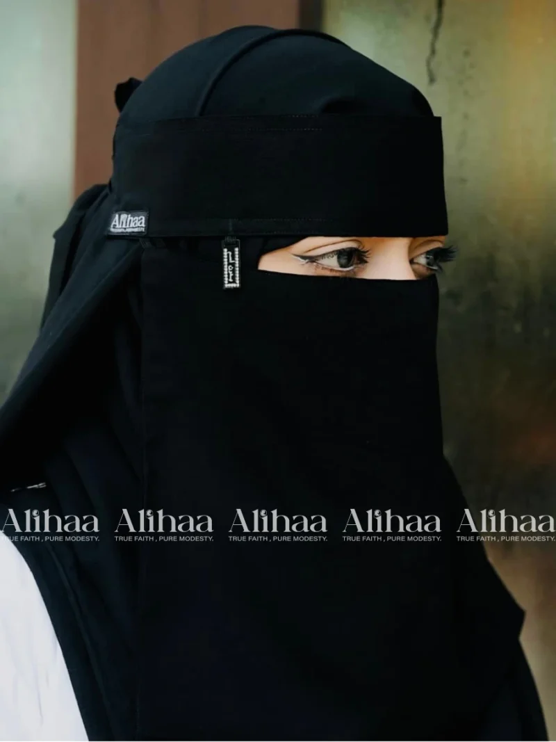 side pendant niqab black